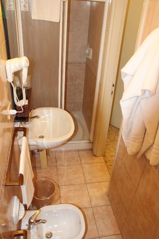 Sunset Hotel Milano Phòng bức ảnh